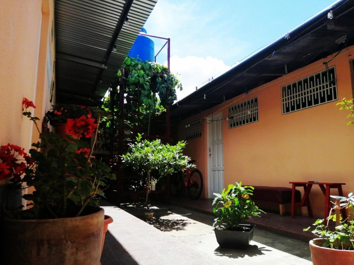 Hostal Mariella Estelí Eksteriør bilde